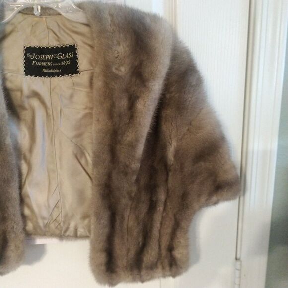 Joseph Glass Furriers Women's Stole Fur Wrap Classic Brown Rustic Shawl - Picture 2 of 16